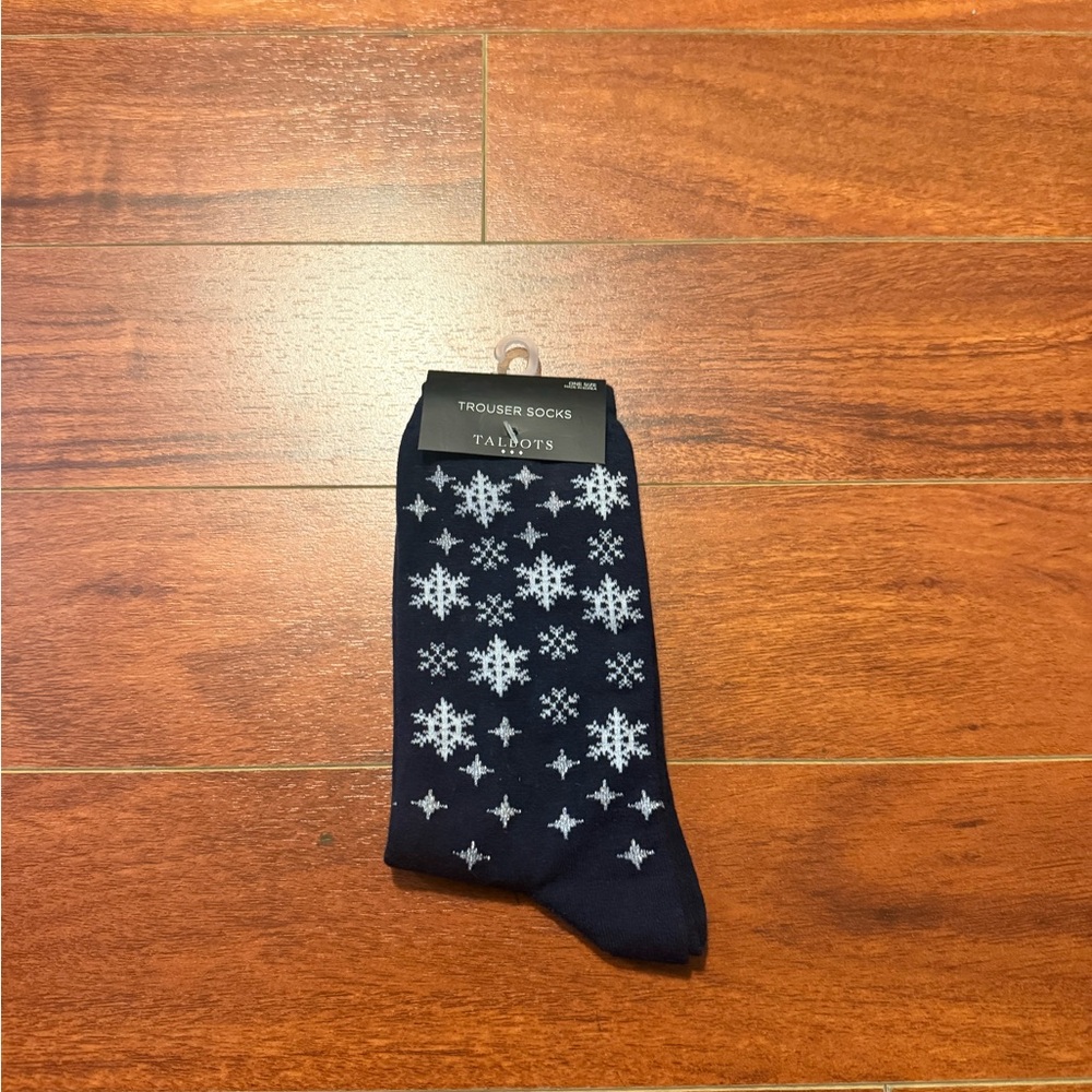 Talbots Dark Blue Snowflake Dress Socks
